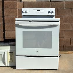 General Electric 30 Inch Freestanding Electric Range