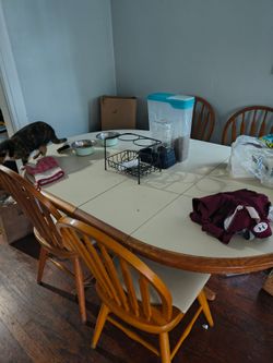Table 4 chairs