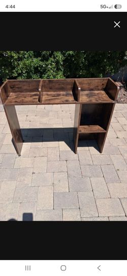 Desk hutch