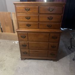  7 Drawer Dresser La period Furniture Manufacturing.