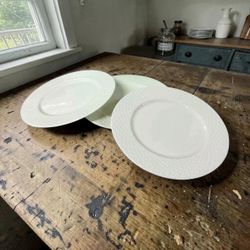 Mikasa Lattice Bone China 8” Salad Plates Set of 3 White Embossed