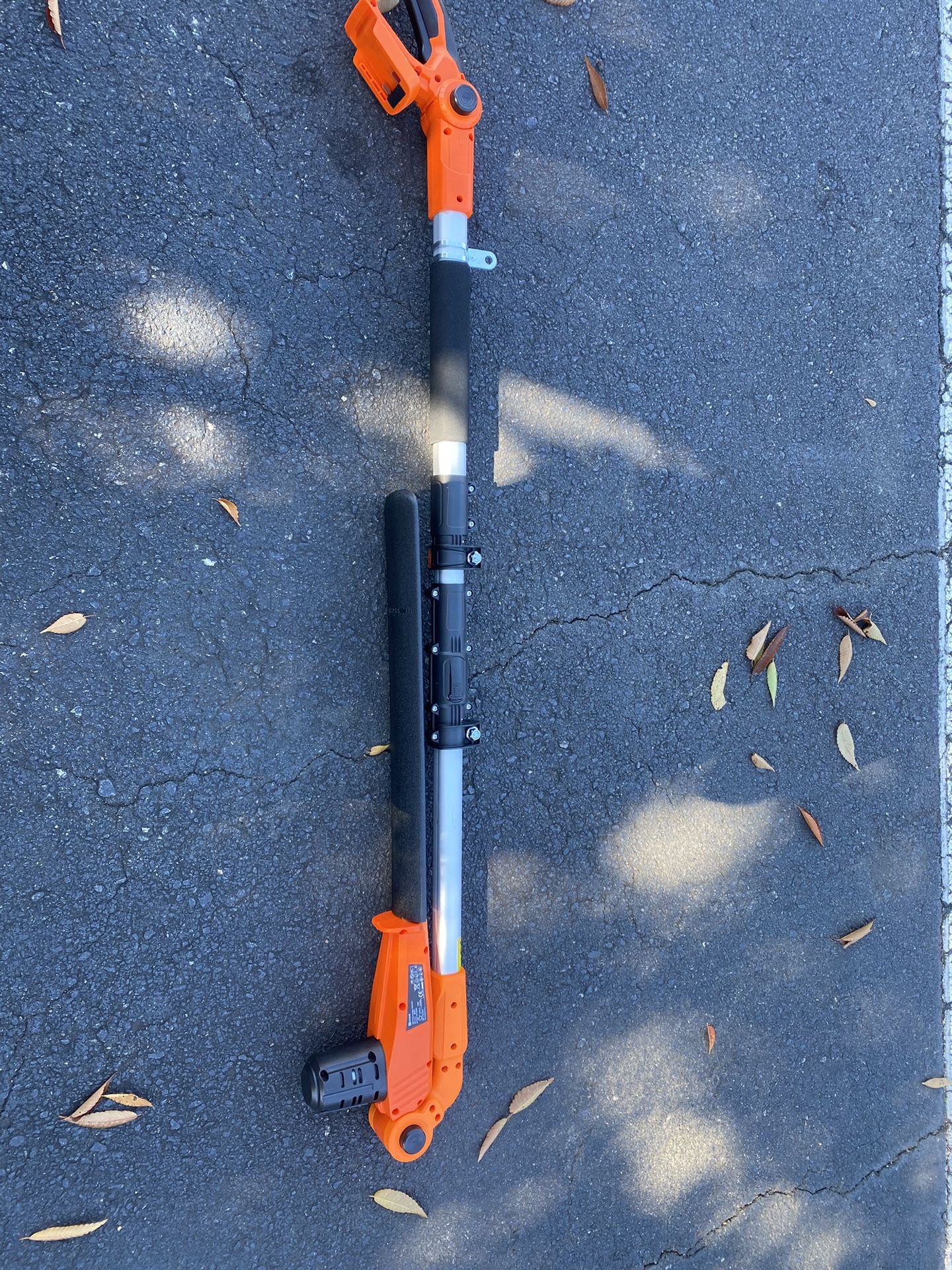 CORDLESS POLE SAW