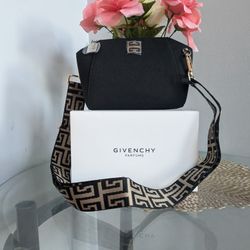 Givenchy Beauty Pouch 