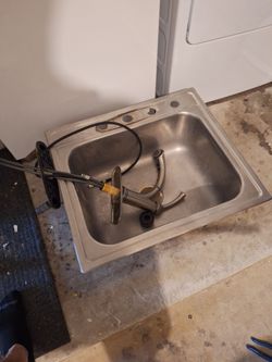 Free stainless steel sink