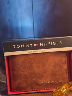Men's Leather WALLET by TOMMY HILFIGER
