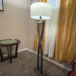 Modern Floor Lamp – Stylish & Functional