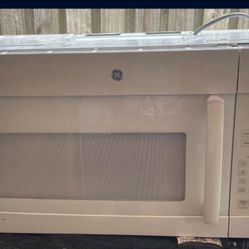 Microwave In Good Condition 