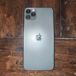 iPhone 11 Pro Max 64GB (Slightly Cracked)