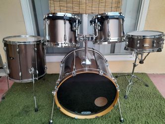 Drumset Cymbals Instruments Percussion Music Entertainment Tama Snare