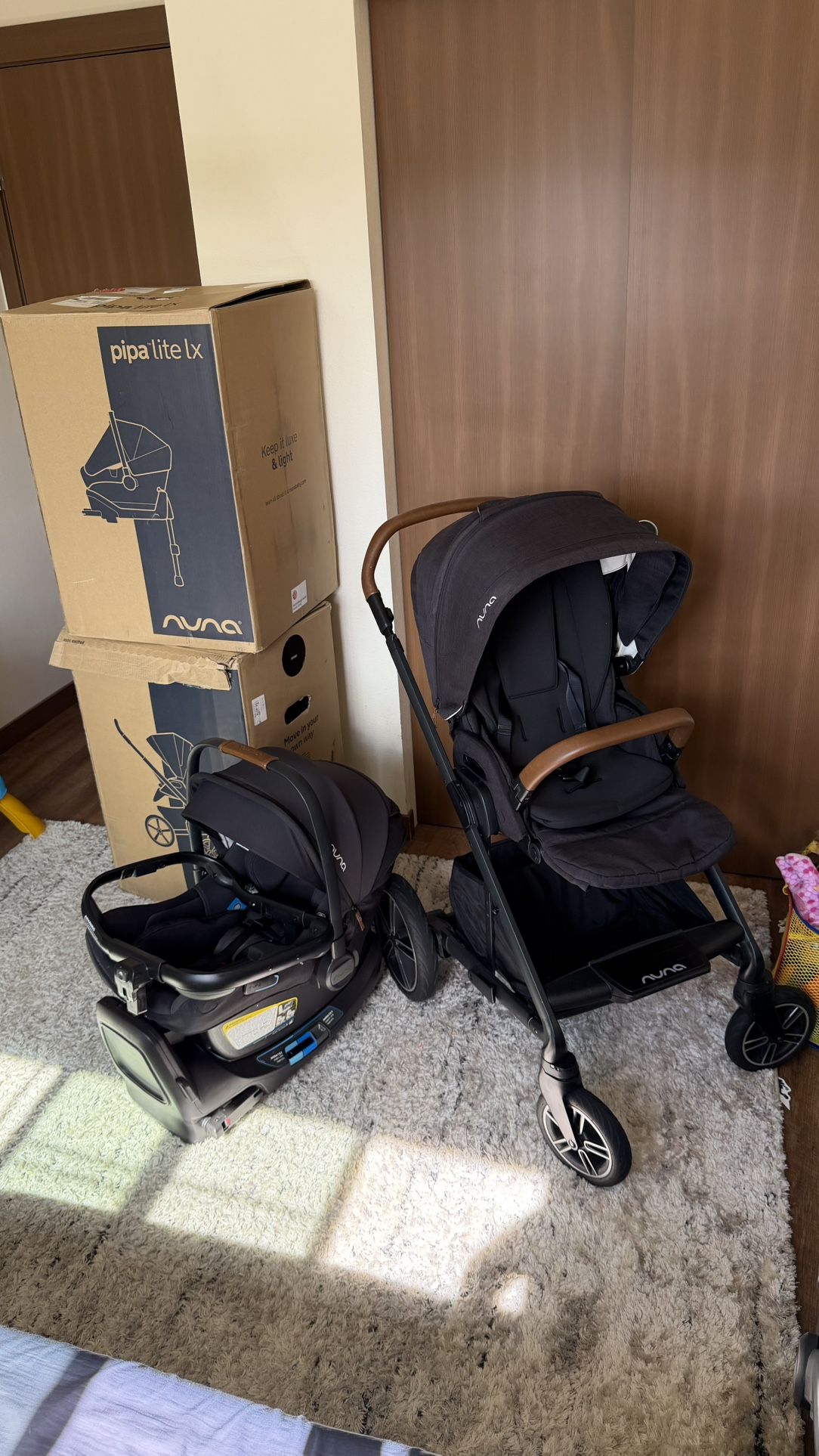 Nuna Stroller MIXX And Car Seat 2022