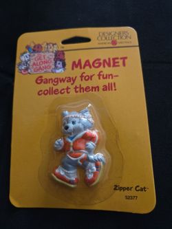 Get Along Gang Zipper Cat Magnet