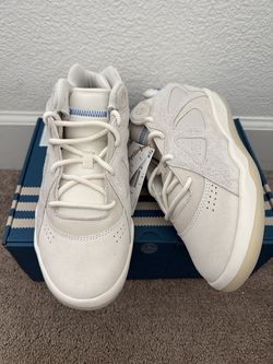 Adidas BadBo 1.0 Bad Bunny Resilience Size 8