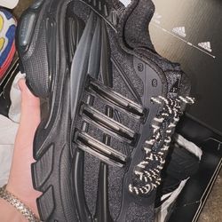 Jellyfish Pharrell Williams size 8