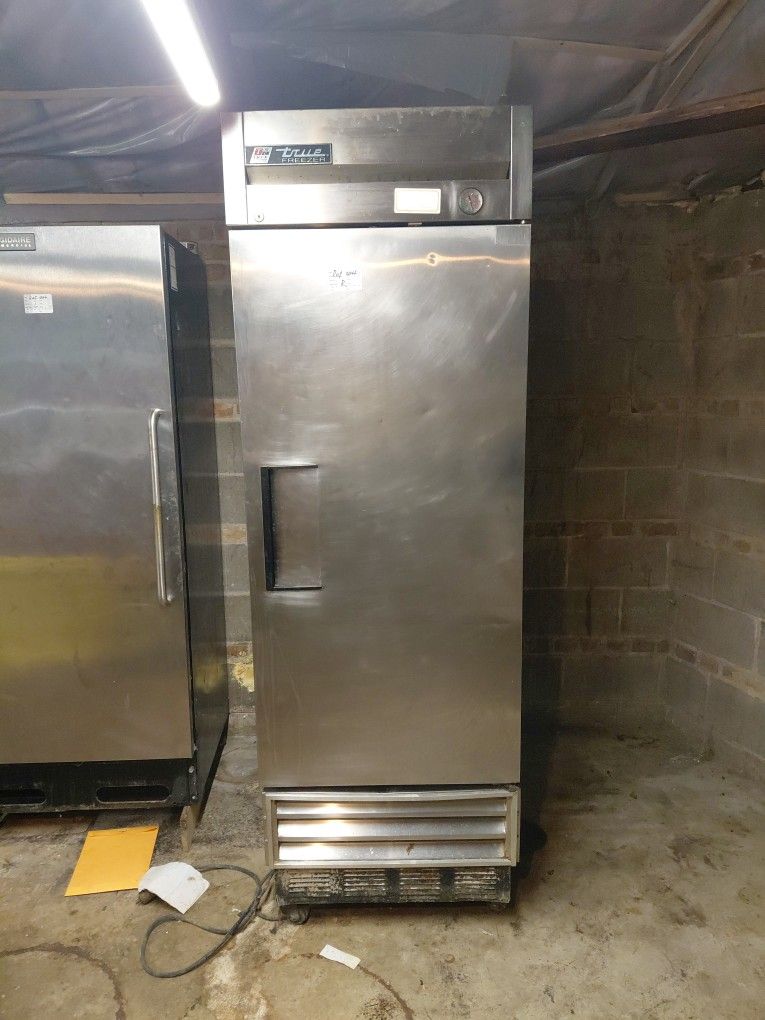 Freezer Fan doesn't run but still gets cold