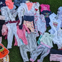 Bag Of Girls Clothes Great Items !!! Firm $