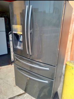 Samsung four doors show case black stainless steel