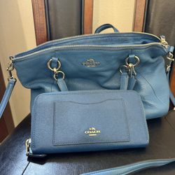 Coach Purse w/matching Wallet