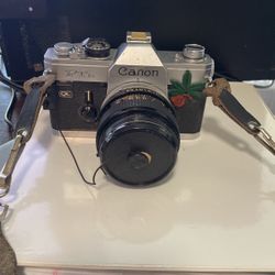 Cannon FTb QL 35mm Camera With Lens