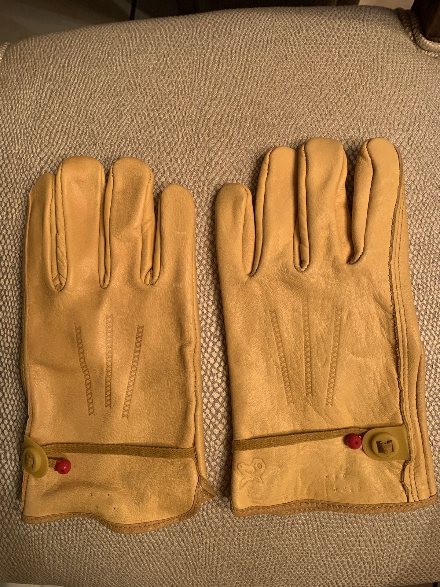 Vtg Wells lamont Cowhide Leather Work Gloves.