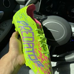 Predator League Fg/ Size 11.5 U.S (140$)