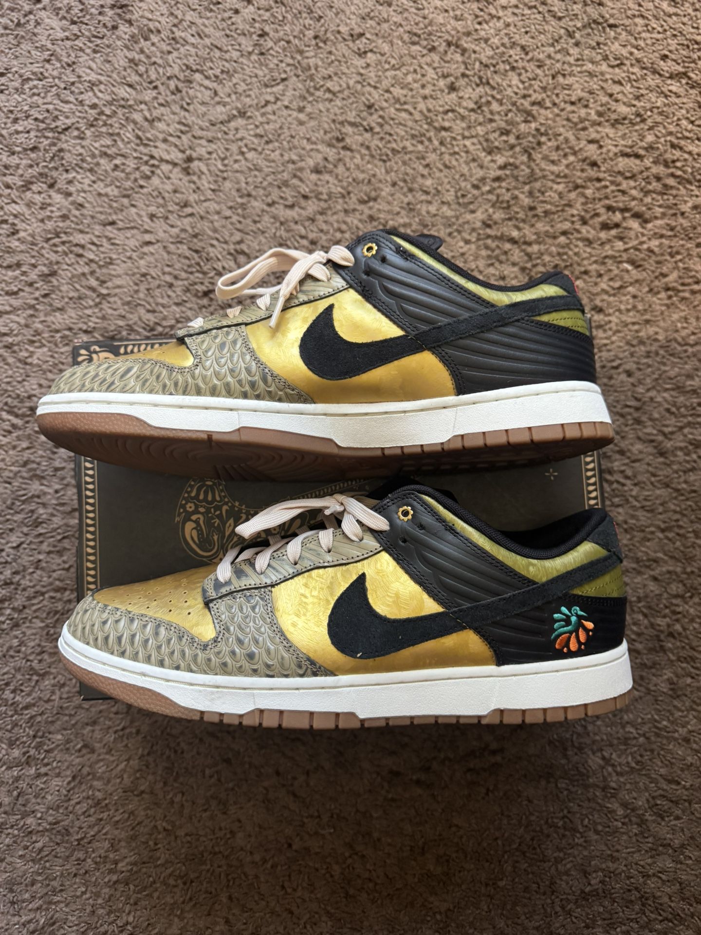 Nike Dunks 