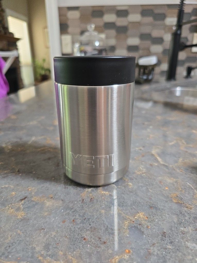 Yeti Can Cooler