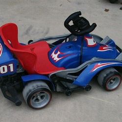 Powerwheels Super Th Kart 