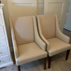 1 Wingback Chair