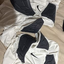 Black And White Extra Padding Medium Shirt 