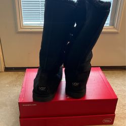 UGS Woman’s Boots Black Size 10