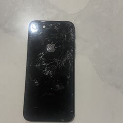 iPhone 8 (doesn’t turn on) 