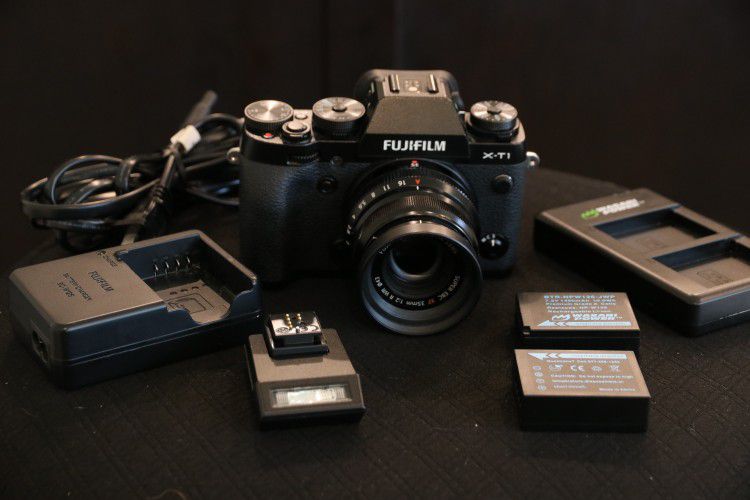 Fuji X-T1  with Fuji XF 35mm f/2 Lens