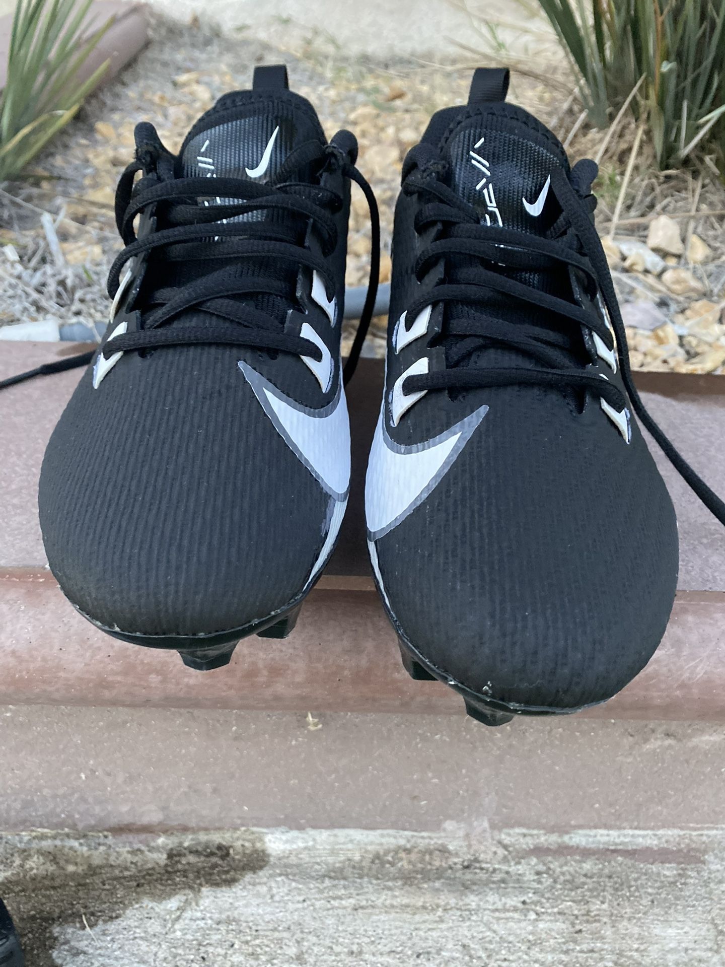 Nike Vapor Edge Shark 2 Football Cleats