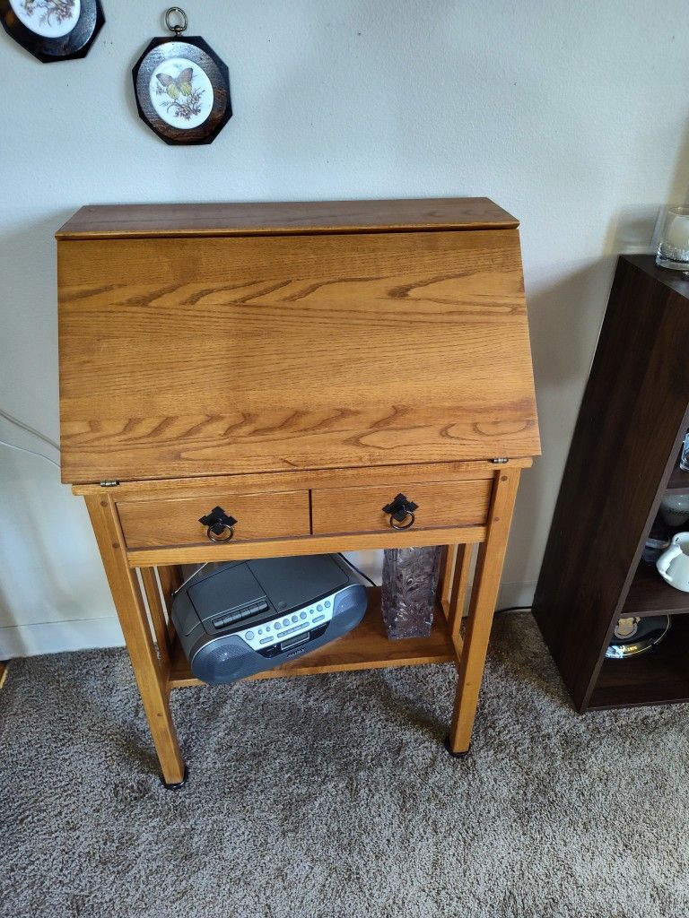 Beautiful Wood Desk For Smaller Spaces - $25