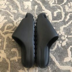Yeezys Slides 