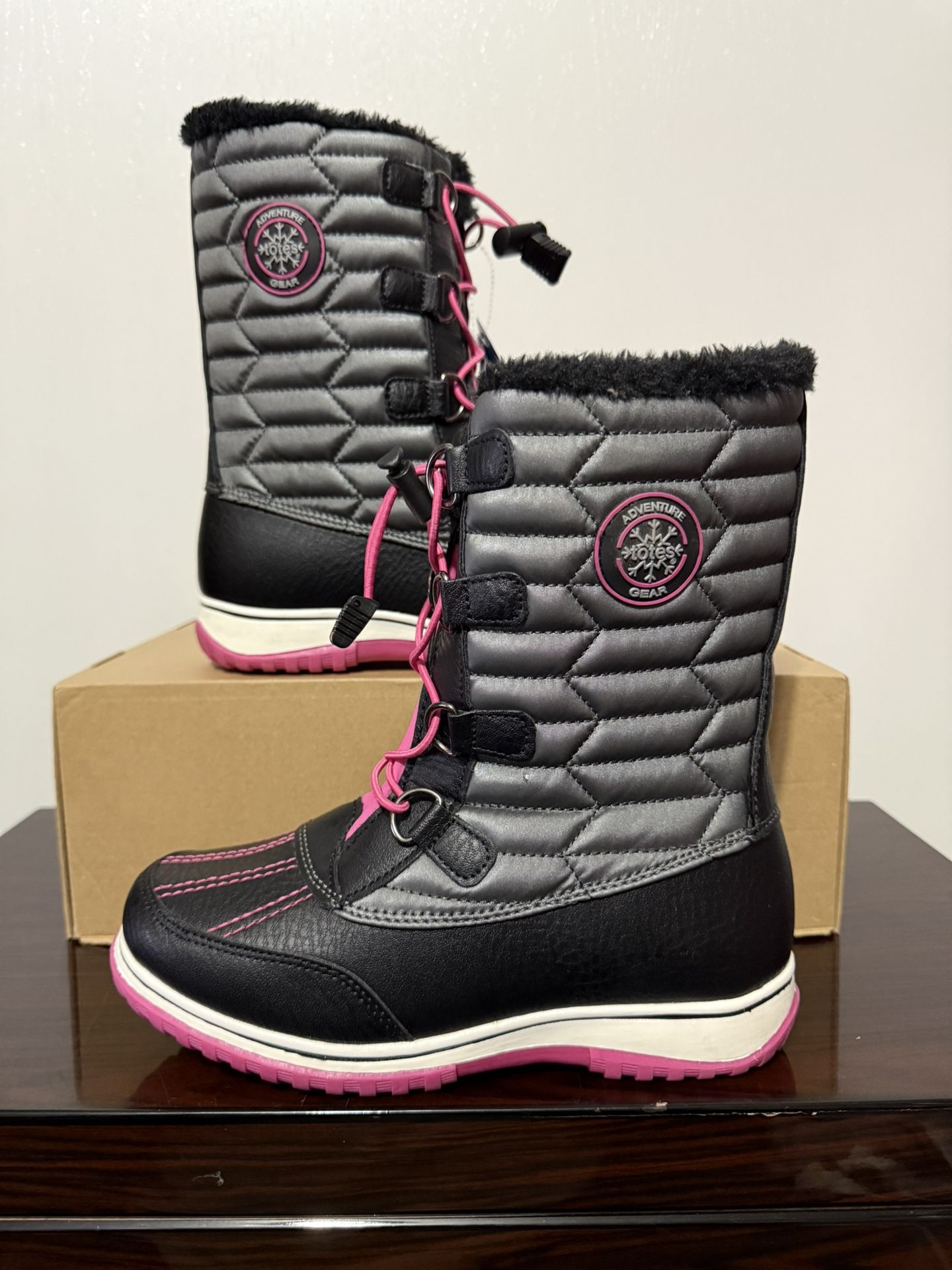 Totes Girls Snow Boots Kylie Black Pink Size 4M NWT Snow Adventure Gear Kids