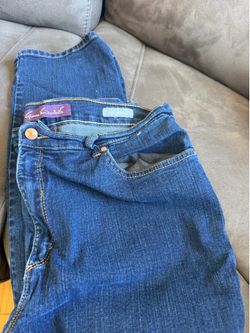 Gloria Vanderbilt jeans