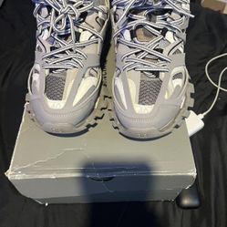 Balenciaga tracks grey led