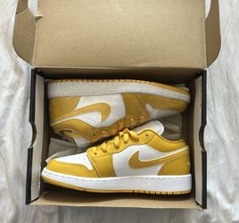 Jordan 1 Low White Pollen Size 5y 
