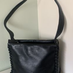 Kenneth Cole Black Leather Half-length Shoulder Bag 