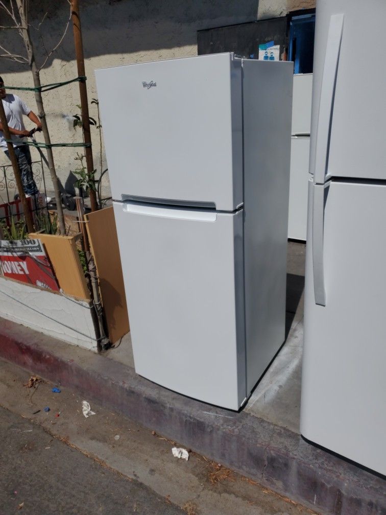 Fridge whirpool 24x24x60