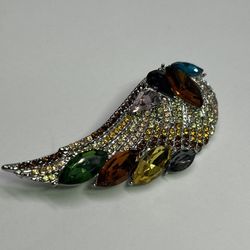 WOMENS  RHINSTONE BROOCH  ESTATE FIND JEWELRY 