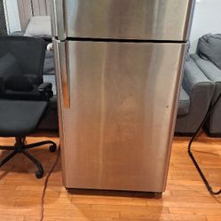 Refrigerator Frigidaire 