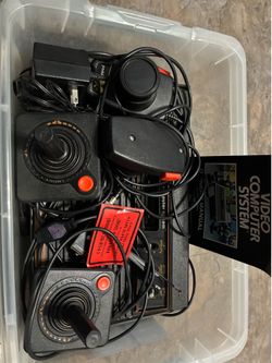 Ready to Use Atari 2600 Game Console. Includes Manuals and Games