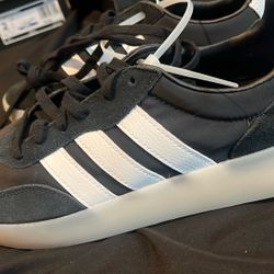 Adidas Size 8.5m