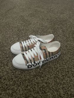 Burberry letter shoes designer
