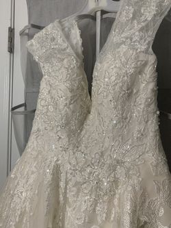Oleg Cassini Cwg748 ivory wedding dress for Sale in Phoenix AZ OfferUp