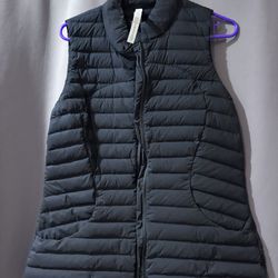 Lululemon Pack It Down Vest for women CDBE Black Size 10