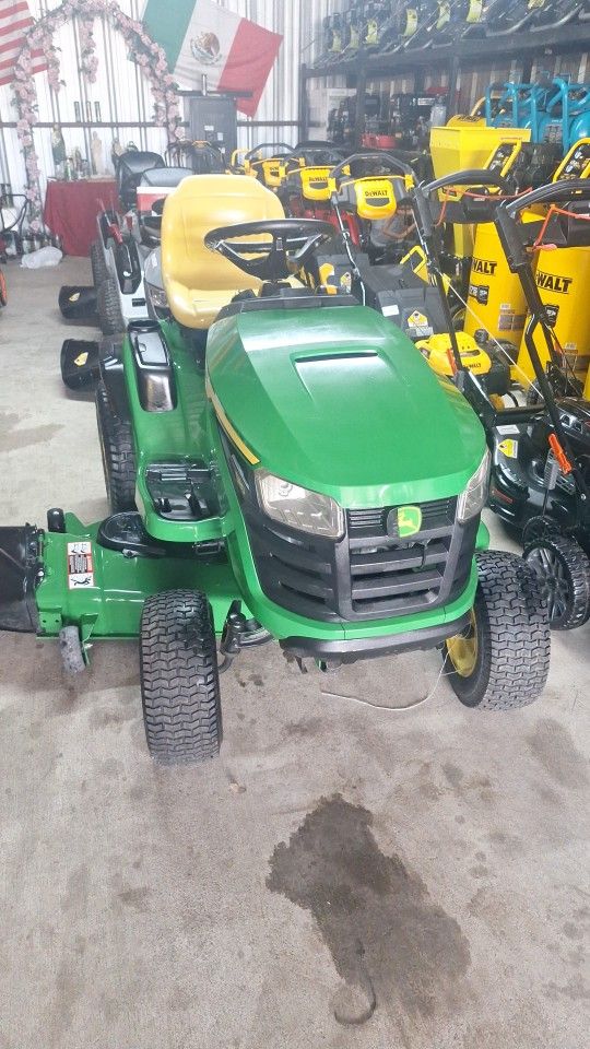 Tractor John Deere 54"