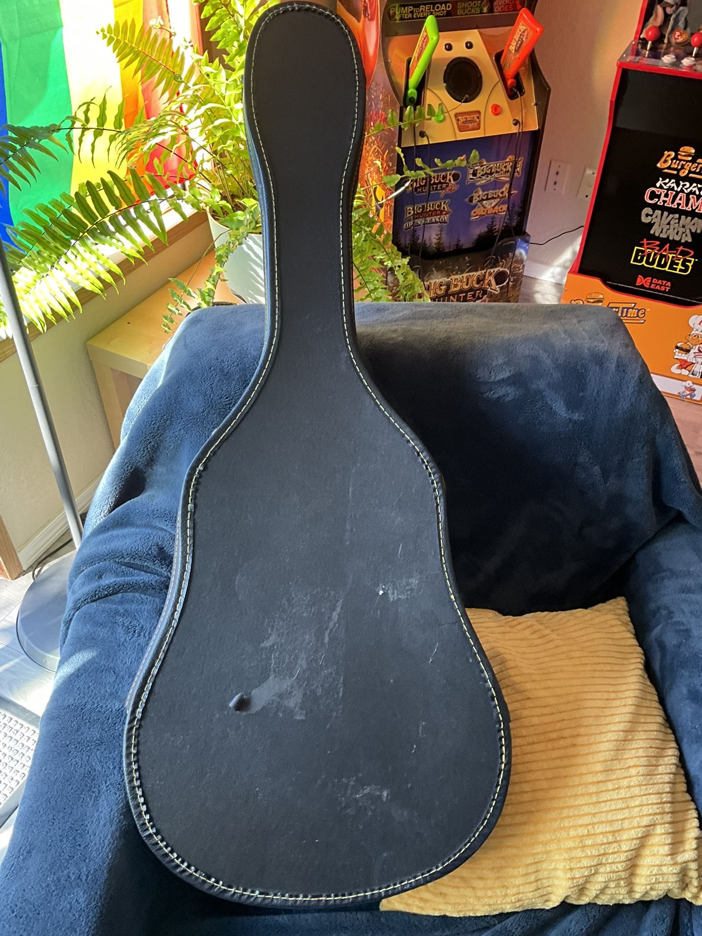 Yamaha Acoustic Guitar